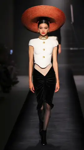Schiaparelli's fall 2023 couture collection #fashiontiktok #schiaparelli #couture