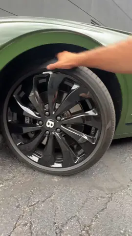 ASMR #Bentley Flying Spur Hybrid 🐊 #luxurycars #asmr #cars #carsoftiktok #cartok
