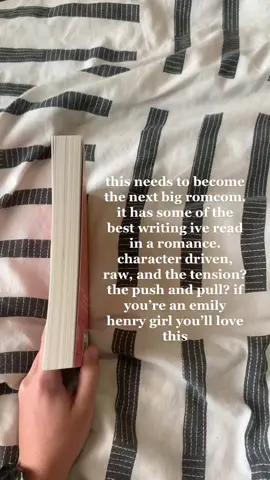 to my core im a hater. im a harsh romcom critic. but THIS?? 5 stars immediately #BookTok #booktokfyp #booktoker #howtofakeitinhollywood #bookish #romcombooks #romancebooks #book #books #bookishthoughts