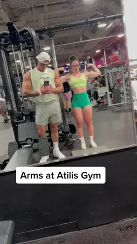 SPICY ARM WORKOUT @atilisgym1 #PlutoTVIsFree #fypシ #Fitness #FitTok #couplelift #bodybuilding #atilisgymeht #GymTok @ong_fitness_