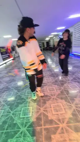 me porto bonito 🙊#dancer #parati #foryou #reggaeton #meportobonito @badbunny #pasion #chile🇨🇱