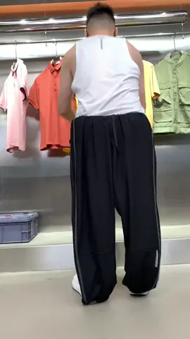穿上弹跳自如没有束缚感的一条垂感空调裤面料丝滑透气三色可选#男装搭配#抖音618好物节