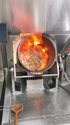 灶为易自动炒菜机，滚筒自动炒菜机，炒菜机器人，适用于炒粉炒饭炒面，炒快餐#自动炒菜机 #自动炒粉机 #炒粉 #炒飯 #炒菜机器人 #出口贸易