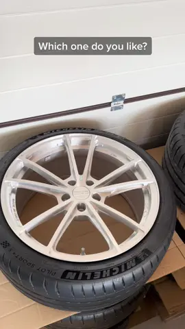 #likebetter #cars #wheels #tire #chooseone #whatyoulike #anvelopero #carlover