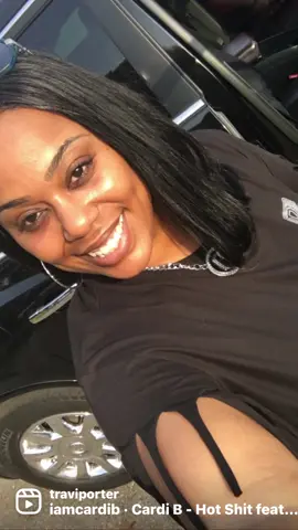 I don’t know whats colder….my heart or my necklace #femsoftiktok ##studsoftiktok #lesbiansoftiktok #chicagolesbian #PlutoTVIsFree #lgbtfriends #