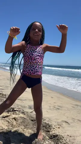 When you’re feeling it…you gotta do it! #blackgirlmagic #kidsdancing #kidsoftiktok #dopechick #minions