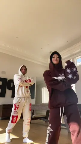 its a sweatsuit kinda day😎 @kristianramey