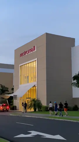 Metromall #metromall #mall #centrocomercial #panama #metromallpanama #mallpanama #pty #lugaresenpanama #quevisitarenpanama #visitpanama #panamatiktok #panama🇵🇦 #shopping #shoppingmall