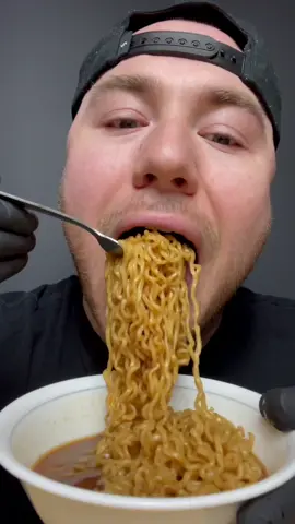 Replying to @therealquandaledingl Send noods 🍜 #asmr #mukbang #asmrmukbang #eatingsounds #foodasmr #asmrfood #eatingasmr #asmreating #mukbangshow #eatingshow #mukbanger #wings #friedchicken #cheeseburger #mukbanger #notalkingasmr #ramenasmr #ramen