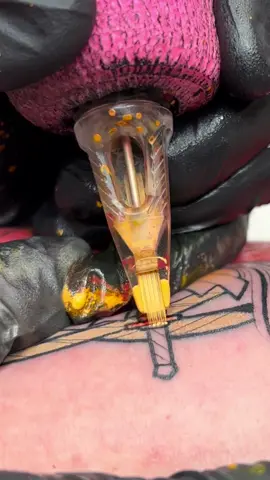 • Color #tatuaje #tatuajesentiktok #fyp #fypシ #tattoo #tattoos #tattooartist #color #colorcustomizer #yellow #red #pink #green