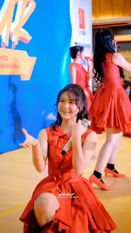 deg-degan bgt gemeter pas fancam @christy 😍 @jkt48.official  , meleleh ga tuh senyumannya 🥰 #asheljkt48 #adeljkt48 #christijkt48 #pesawatkertas365hari #jkt48toursemarang #jkt48semarang