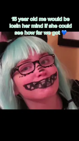 2015 to 2022, Party City wig Matryoshka inspired Miku to Montreal Comiccon with my Dollfie 💙