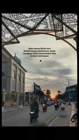 doa itu obat rindu seseorang tanpa temu [][]<3 #qoutes #quotesislami #stayhalal #martapura #xzybca