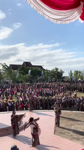 Rekor Muri, 2051 penari Te’o Renda Kab. Rote ndao #rekormuri2022 #tarian #rotendao #indonesia🇮🇩 #selatanindonesia #rekordunia @muri.org #fypシ #roteisland🌴 #selatannkri #bankindonesiantt #bankindonesia #pulihbersama #g20 #sobatdigitalbi