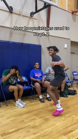 Bring these mixtapes back fr 😮‍💨 @Rondo🖤 #basketball #mixtape #fyp