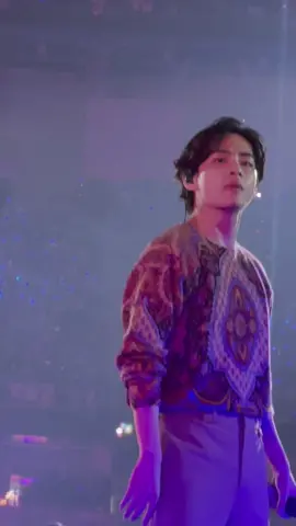 Call me delulu but he looked at me #bts #bangtan #army #tae #concert #ptdonstage #ptdla #taehyung #btsedit #kpop #fancam