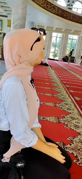 Pertama kali di masjid😇Selamat Eid uladha 🤲🏻❤️ #bulebarbie #fyp #masjid #foryou #viral