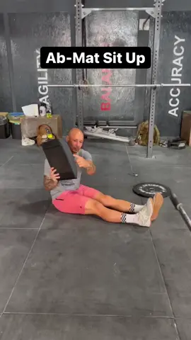 Le tips di cui non sapevo di aver bisogno…“Ab-Mat Sit Up”Lascia un like e salva il video 📌Tagga gli amici Commenta, provalo e domandami #gymtips #fitnesstips #functionaltraining #crosstraining #crossfit #fitnessmotivation #gym #gymmotivation #instadaily #instafitness #instalike #fitness #gy#Fitness #ginnastica #ginnasticaartistica #gymnast #situp #abmatsitup