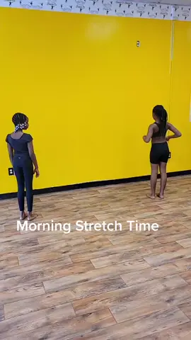 Morning stretches be like!!!! ##stretch