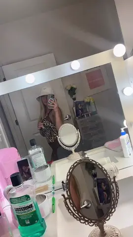 😘