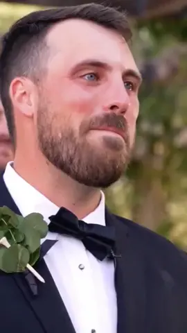 At the wedding, a good brother pretended to be a bride to tease you #humansociety