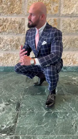 🟦 ⬜️ 🟦 #dandy #dapperstyle #designer #dandystyle #unternehmer #dapper #suit #gentleman #fashion #mensfashion #menwithstyle #menstyle #tie #beardstyle  #sheersocks #sheersocksmen #socks #schicks