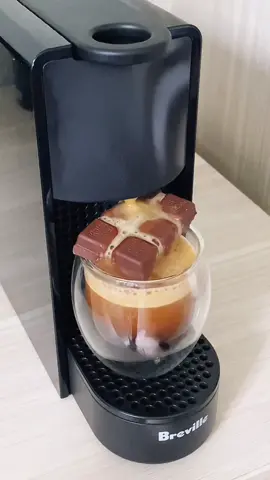 Responder a @senoradelascuatrodecadas la adicción es real #nespresso #coffeeaddict #coffeetiktok #nespressorecipes #coffee #café #cafeconchocolate #coffeelover