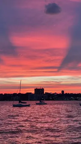 the sunset tonight was unreal 🤌🏼 #fyp #foryoupage #sunset #nyc #nycsunset #hudsonriver