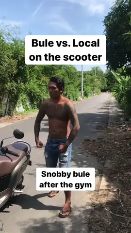 Bule vs. local on the scooters😁😁😁.#bule #bali #funnyvideos #canggu #justforfun #indonesia🇮🇩 #balilife #goodtime #drivesafely #takecare #hatihatidijalan #behappy #seminyak