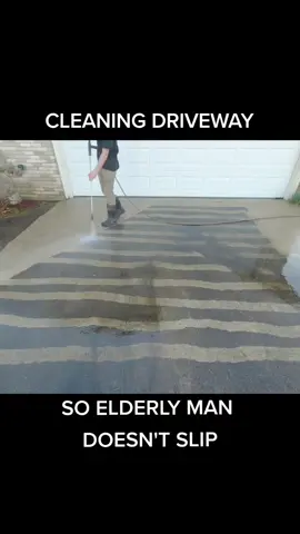 Cleaning a driveway and walkway so elderly man doesn't slip #asmrvideo #satisfyingvideo #sbpressurewashing #cleaning #asmrcleaning #sbmowing