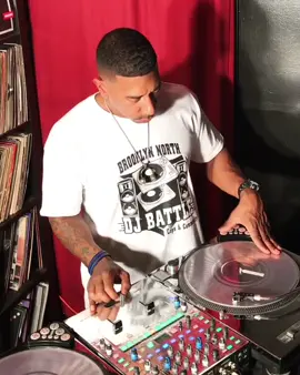 Got the wild style! #bigl #thedj #ontheset #scratchingrecords #djace #cutlieutenant #hiphop