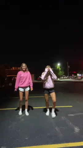 on wednesdays we wear pink @juliaaa