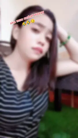 kalian kalau viti aku lewat bisa kan kalian like,komen gitu ..gak apa komen titik doang ,yg penting koment ..paham kan😏😏🤣🤣#fypシ