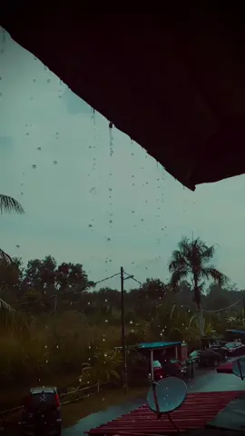 Just For The Bgm!🤍🌧#rainday #venpabgm#slowmo #iphone #fyp #naturevibes #foryoupage #tamilsong #Ns27