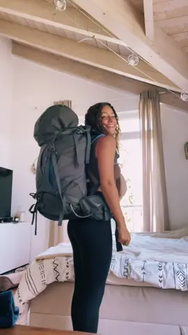 What’s in my backpack #fyp #travel #backpacking