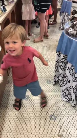 He #yeeted that #icecream ! 😂😂 #yeet #fyp #funnyclips #funnykids #foodfail #foodclipa