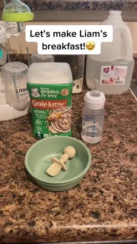 I always offer this at 9:30 with a bottle after! Sometimes he eats it sometime he dont! #babyboy#babyfood#ftm#sahm#momtok#MomsofTikTok#momsoftiktokclub#babytok#babysoftiktok#cutebaby#happybaby