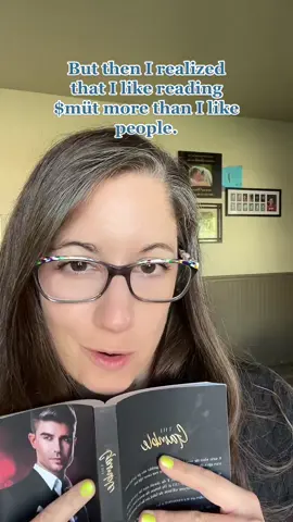 Books > working out 🤣 #BookTok #smutbooks #spicytok #spicybooktok #bookwhore #bookworm #booknerd #momswhoread #