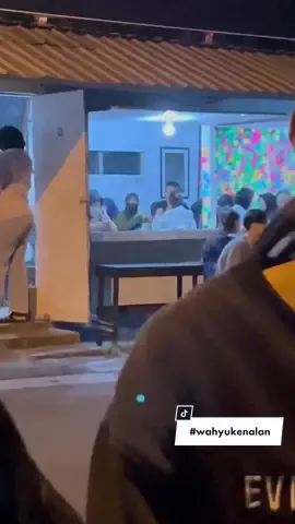 Kenalan di Es Coklat Impian sabi kali ya #wahyukenalan