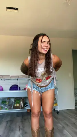 Whos going to @heartlandstampede 😝 #country