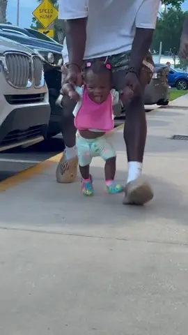 we breeding D1 athletes for sure 🤙😎 @dernestjohnson2 #foryoupage #fyp #MomsofTikTok #babygirl #babyathlete #athlete #nflbabies #demiamiri