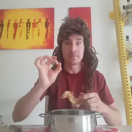 Ich hab nichts gegen kleinwüchsige aber ...😂 #kleinwüchsige #klein #hänchen #kochen #topfaufsetzen #topf #nickbrux #nick #brux #viral #fyp #foryou #lustigevideos #funnymoment #small #water #wasser