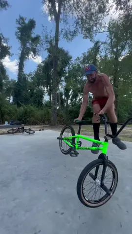 We could watch @terryadamsbmx killing it all day!! 😎 #fyp #foryou #bmx #bmxboy #bmxflatland #trick #skill #fullmoon #space #graduation