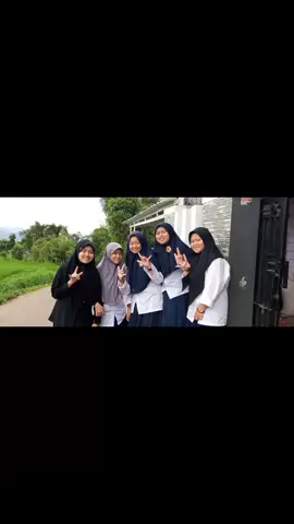 Gayanya Anak Santri ceritanya😘😘🥰🥰🙏🙏Sehat sehat ya Neng semoga Allah selalu melindungi mu🤲🤲🤲#anakSantriAlAjwa