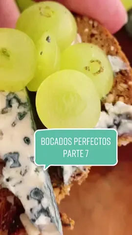 Bocados Perfectos parte 7 #quesoazul #bocadosperfectos #uvaverde #gourmet #cheeselover #cheesepairing #food #perfectpairing #tablasdequeso #cheesetray #cheesebox #chef #eventplanning #catering