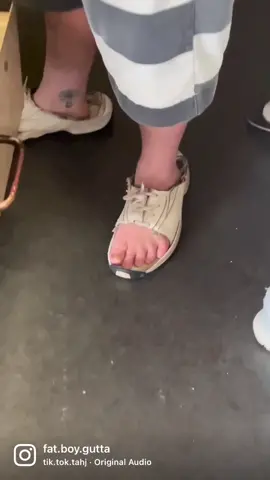 #viral #tiktok #yeezyslides #crocs