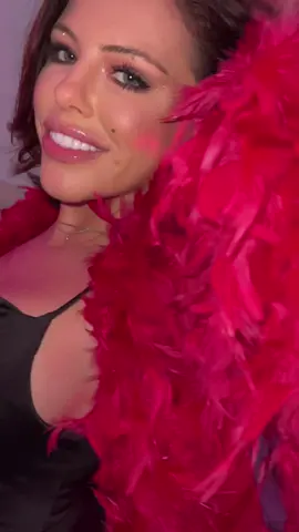 #hounddog i am gonna have to do more of these… #fyp dressed as #ginagerson #showgirls