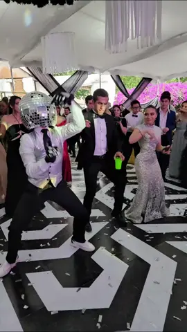 #lamúsicadetuboda #discoball #humandiscoshow #Boda #Fiesta #Dance #weedimgspecial💕 #Dj #Invitados #Amigos