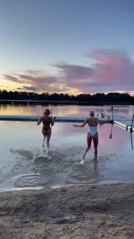 @hannacedervall swedish summer 🫶🏻