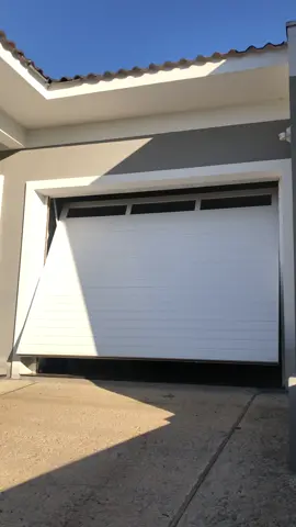 ⚙️ portao eletronico contra-peso com revestimento em PVC #serralheiro #portao #serralheria